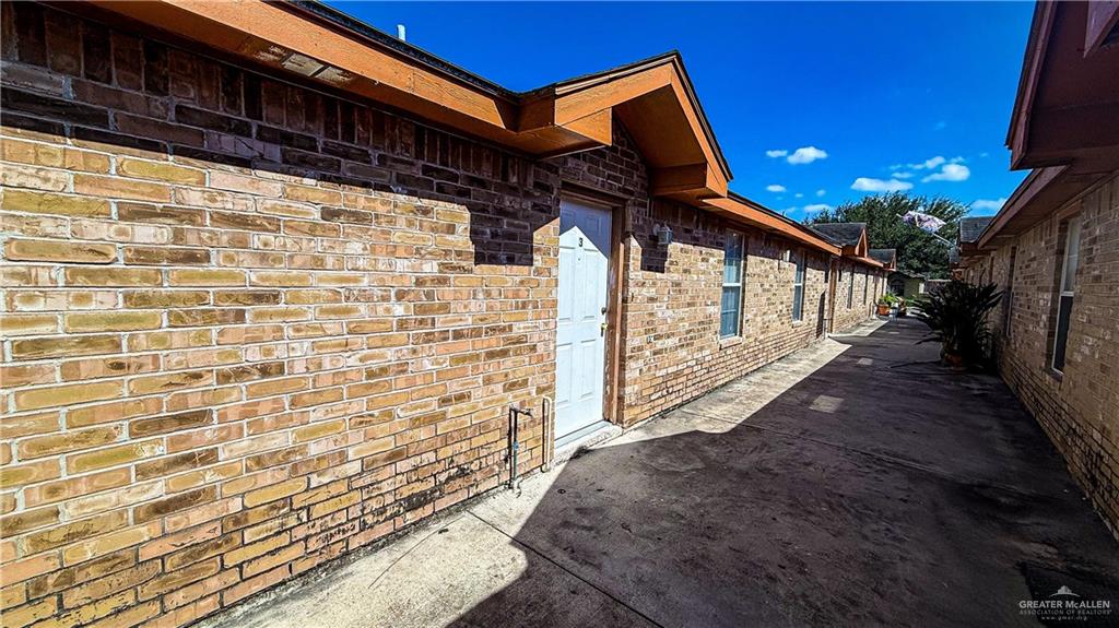 Photo 3 of 3707 Zelma Street