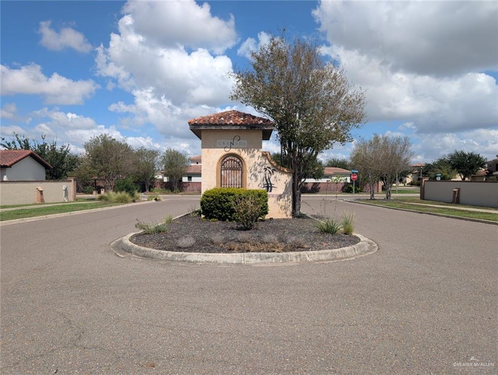 Photo 9 of 2703 El Jardin Street