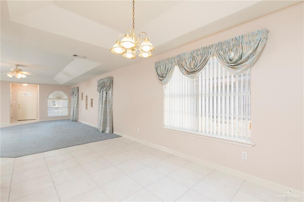 Photo 3 of 112 Saturn Street