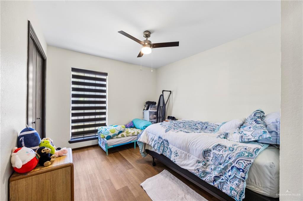 Photo 13 of 2525 Falcon Avenue