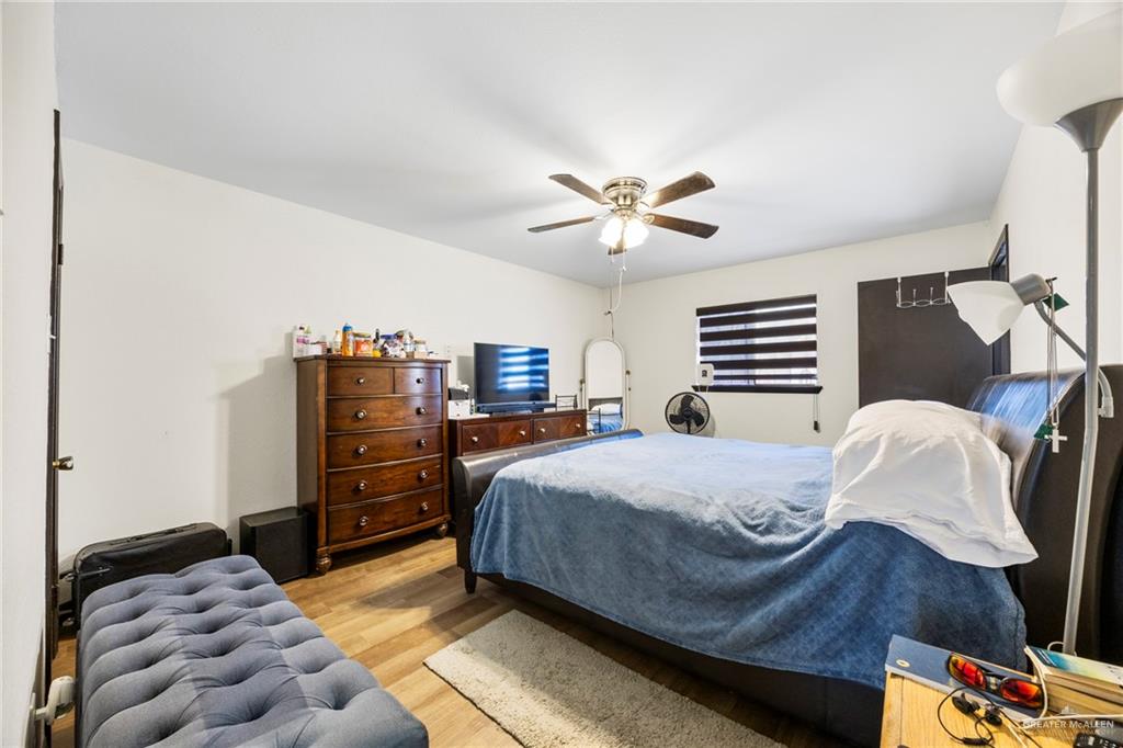 Photo 9 of 2525 Falcon Avenue