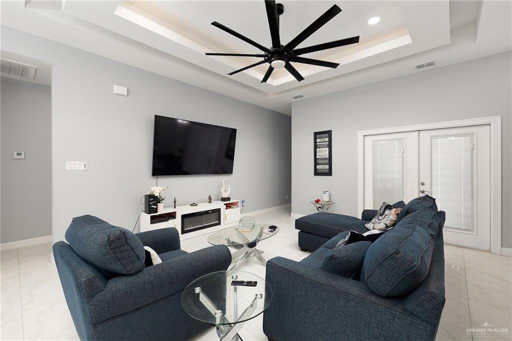 Photo 5 of 1109 Lorelai Drive
