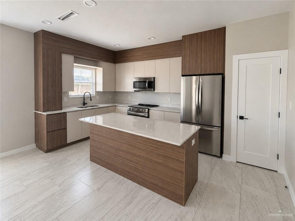 Photo 4 of 2224 Corales Street