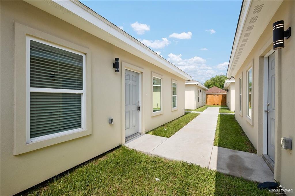 Photo 6 of 1601 Hyatt Avenue #14