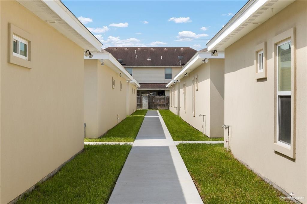 Photo 7 of 1601 Hyatt Avenue #14