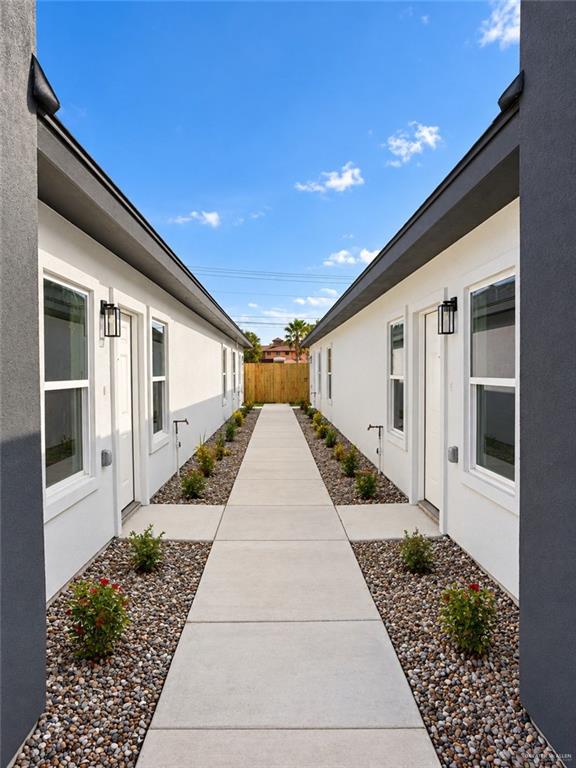 Photo 2 of 3710 Hillview Avenue #1