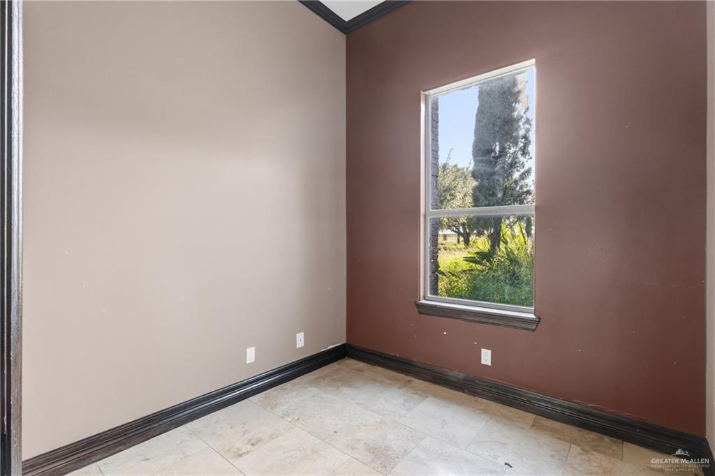 Photo 11 of 4010 Victoria Road