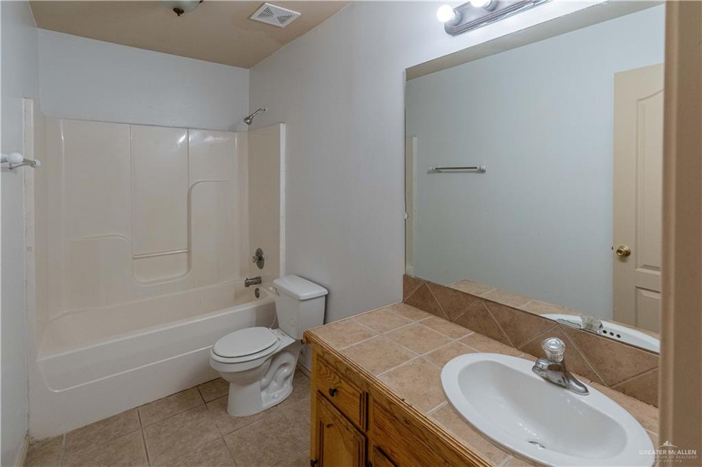 Photo 11 of 2100 Aruba Drive