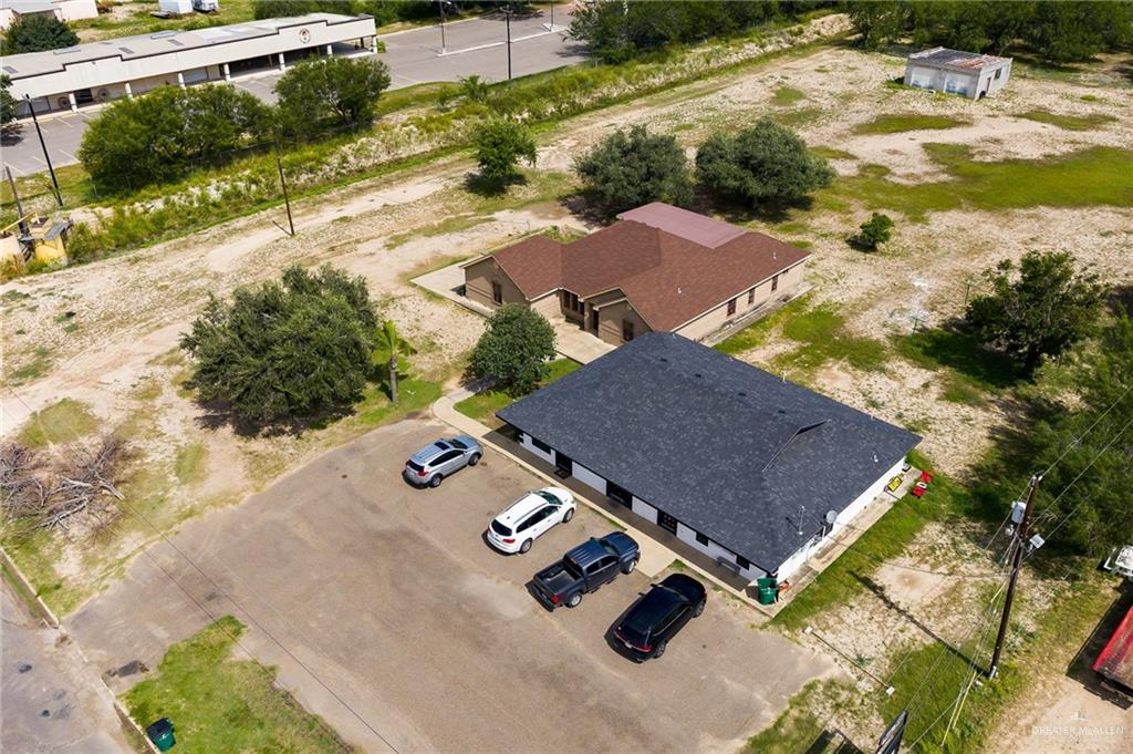 Photo 20 of 906 Veterans Boulevard