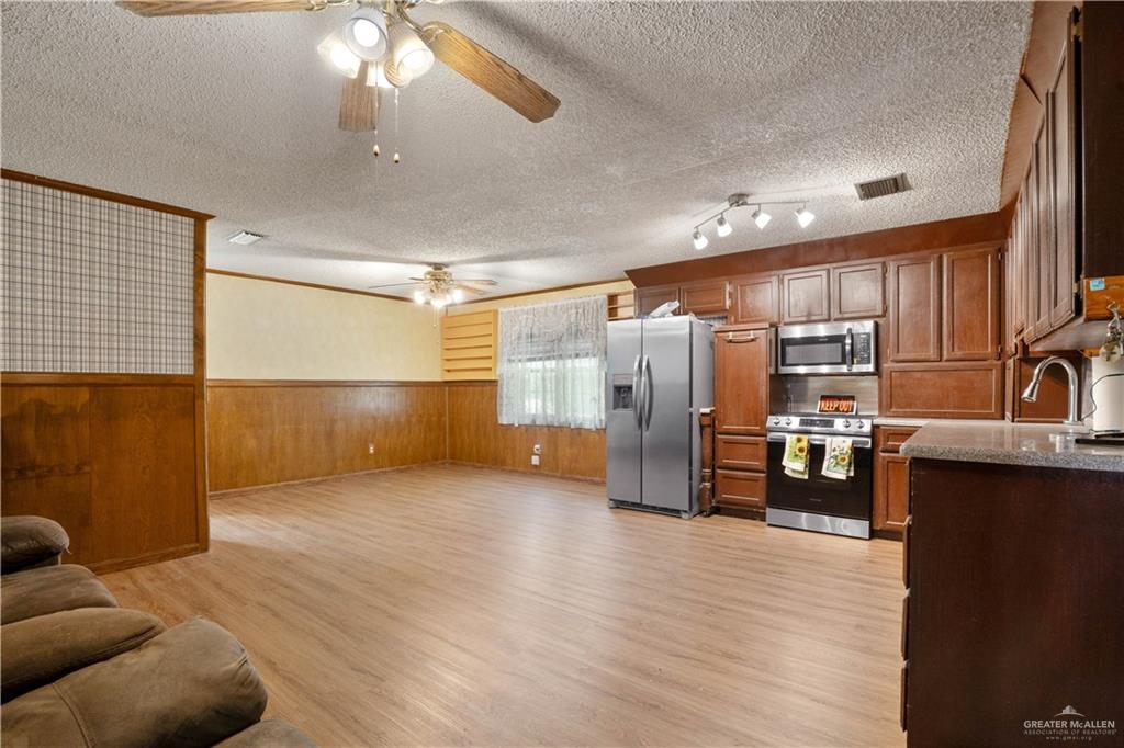 Photo 6 of 1317 Texas Avenue