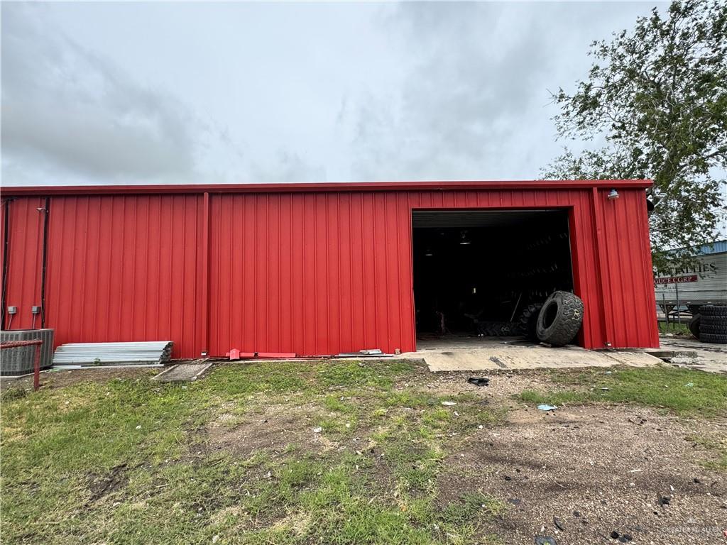 Photo 23 of 6021 EXPWY 281