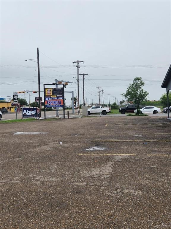 Photo 3 of 710 Closner Boulevard