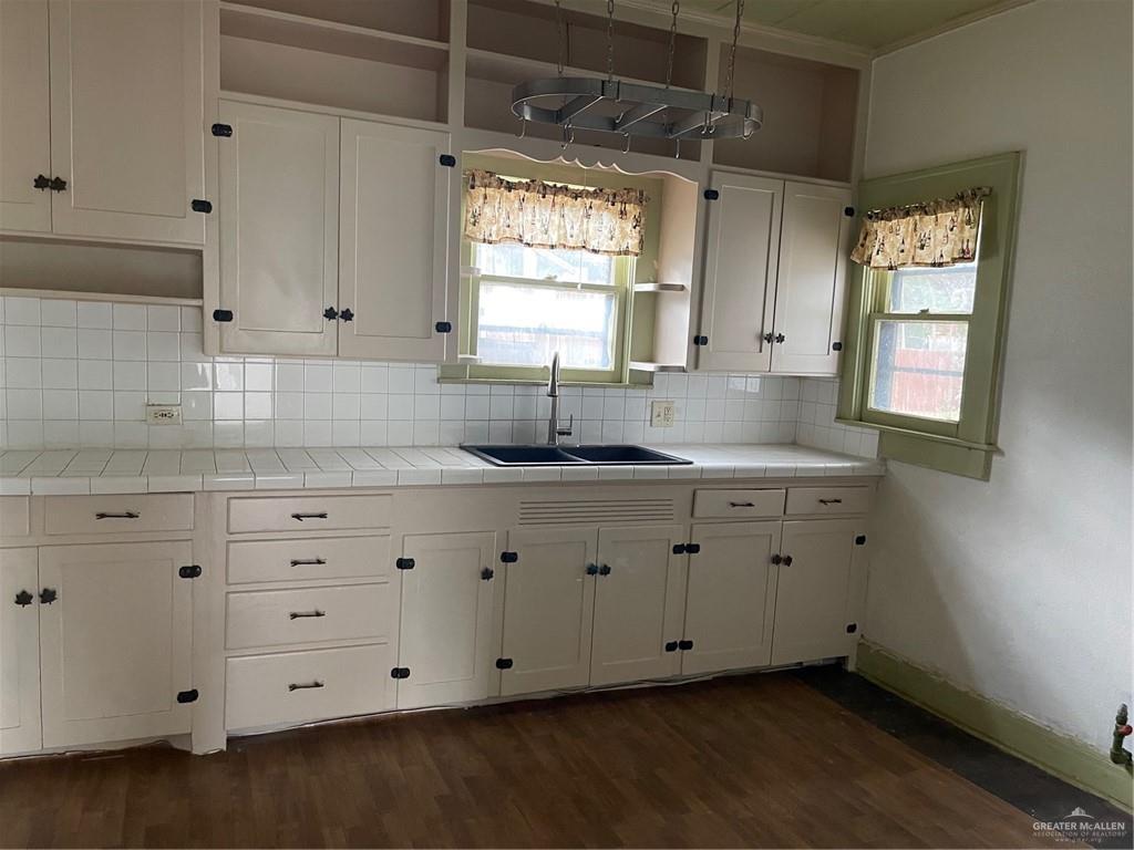 Photo 6 of 129 Jones Avenue