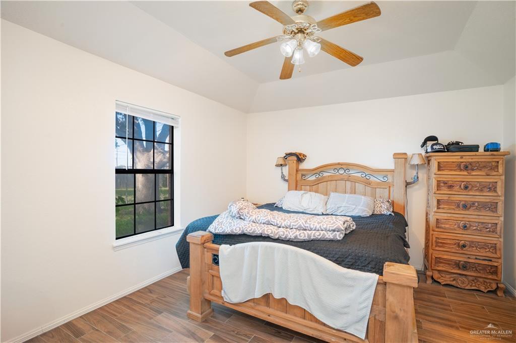 Photo 11 of 2702 Blue Jay Street