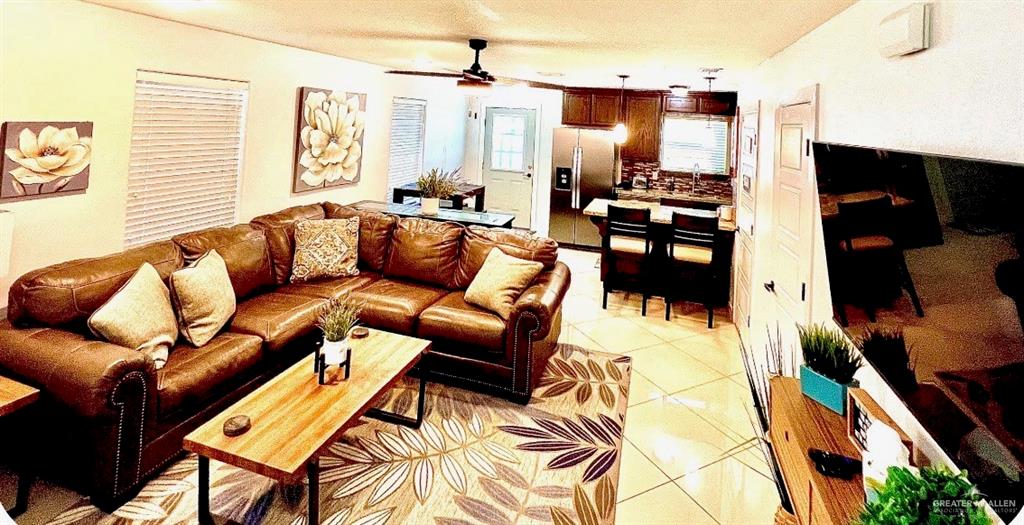 Photo 2 of 1300 Pineridge Avenue #1