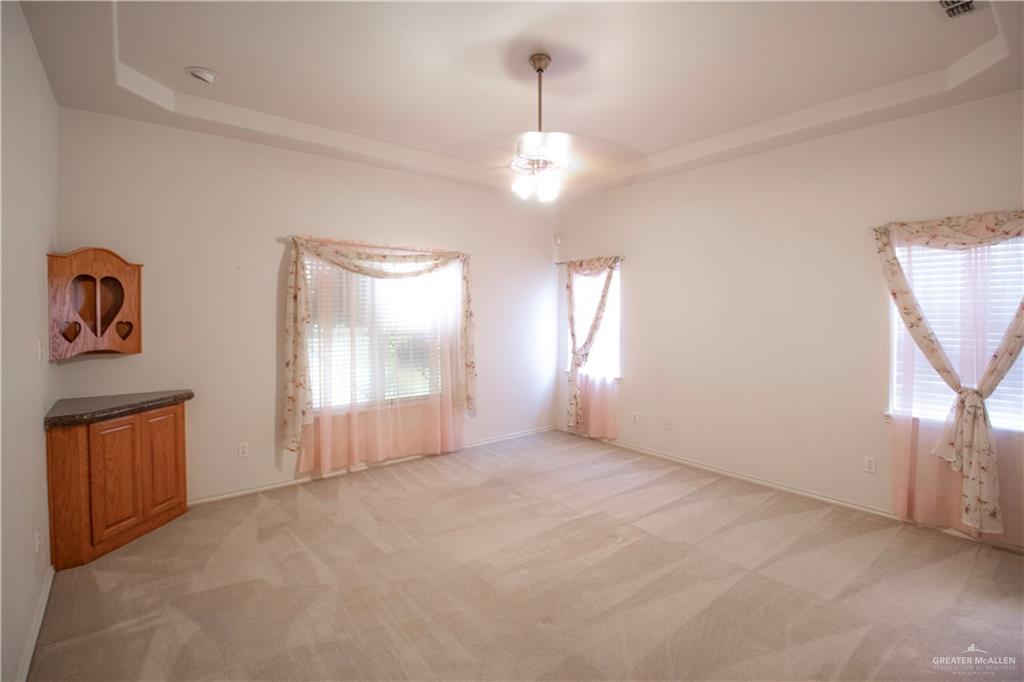 Photo 8 of 1224 Peking Street