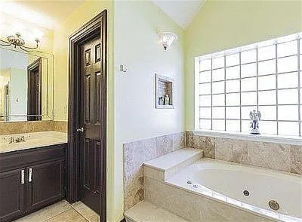 Photo 8 of 2602 Santa Esperanza Street