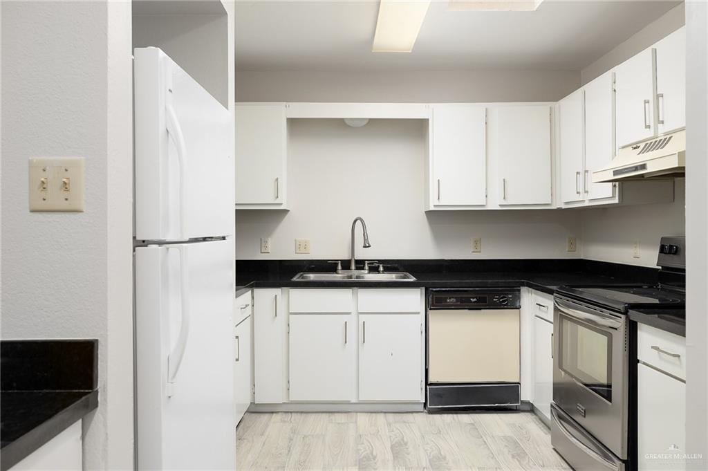 Photo 8 of 500 El Rancho Avenue #36