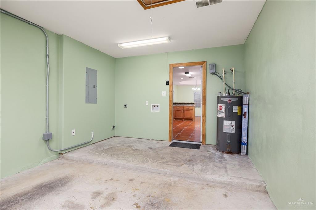 Photo 13 of 433 Bowie Street