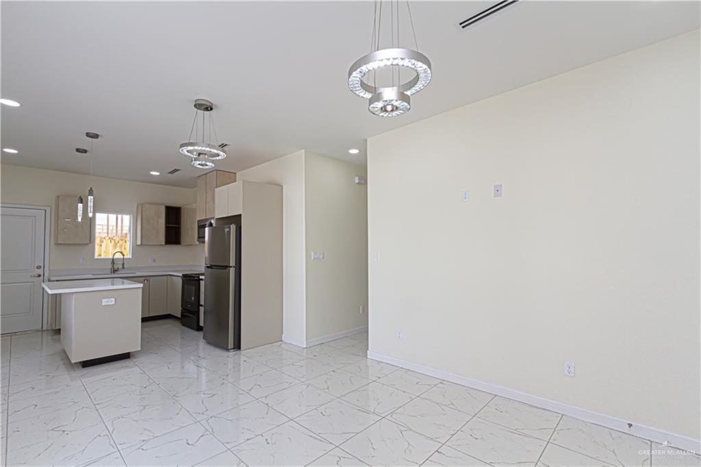 Photo 4 of 1300 Aryana Avenue
