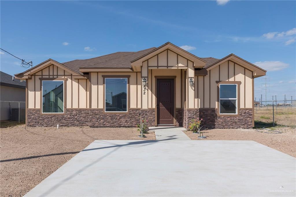 Photo 1 of 232 Felicidad Avenue, Donna