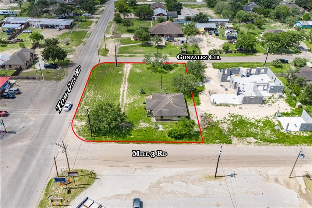 Photo 2 of 1515 G Gonzalez Circle