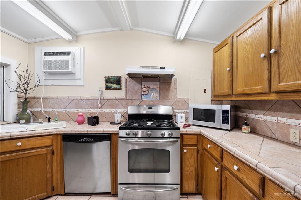 Photo 4 of 33771 FM 2925