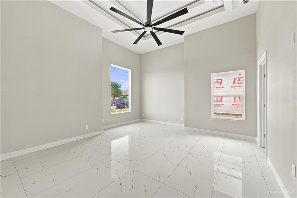 Photo 17 of 100 Los Altos Street
