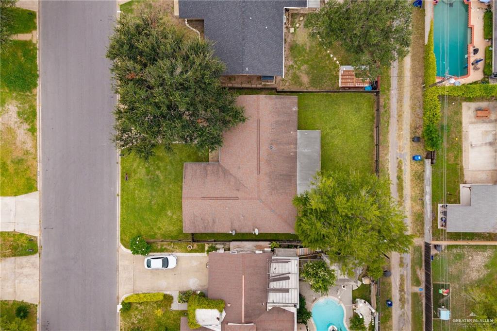 Photo 18 of 2208 Highland Avenue