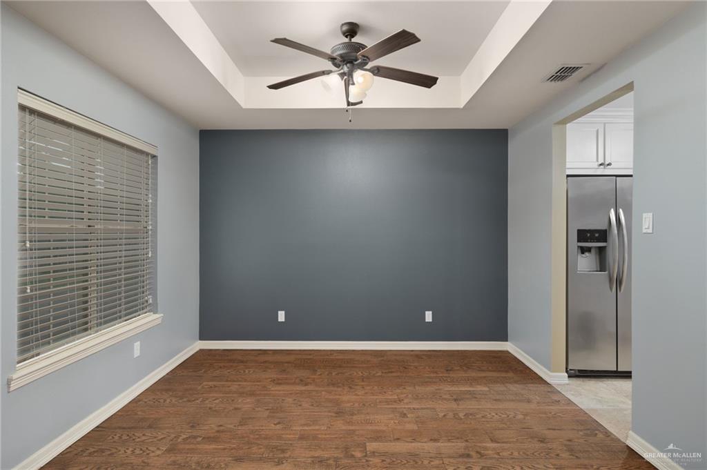 Photo 4 of 2208 Highland Avenue