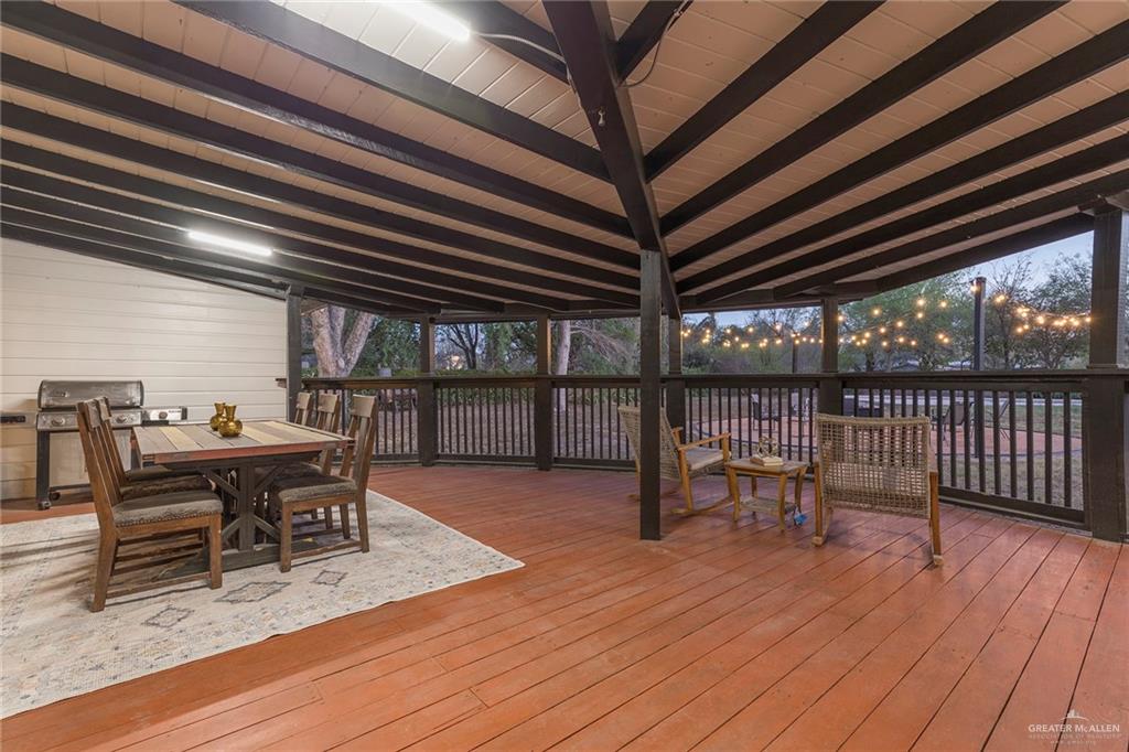 Photo 18 of 1709 Tamarack Avenue