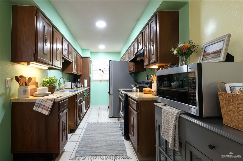 Photo 3 of 5704 24th Street