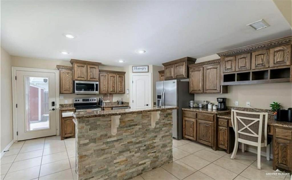 Photo 5 of 4517 Quail Avenue