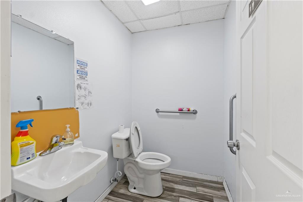 Photo 13 of 1120 Closner Boulevard