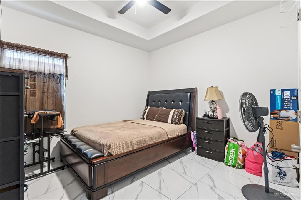 Photo 6 of 1007 Clarence Avenue