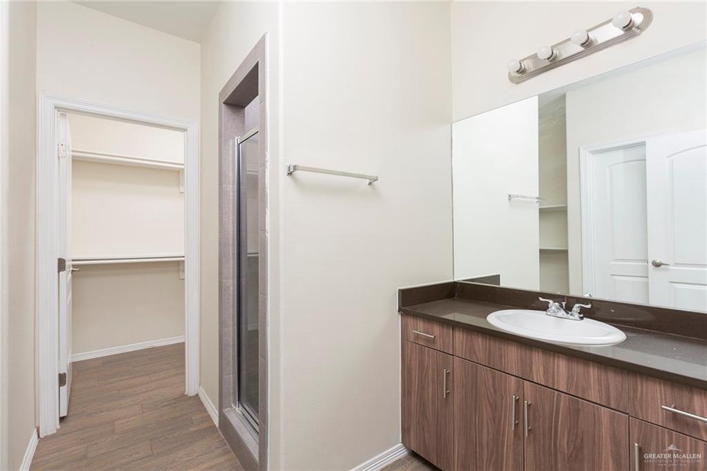 Photo 13 of 1706 Cortlandt Street