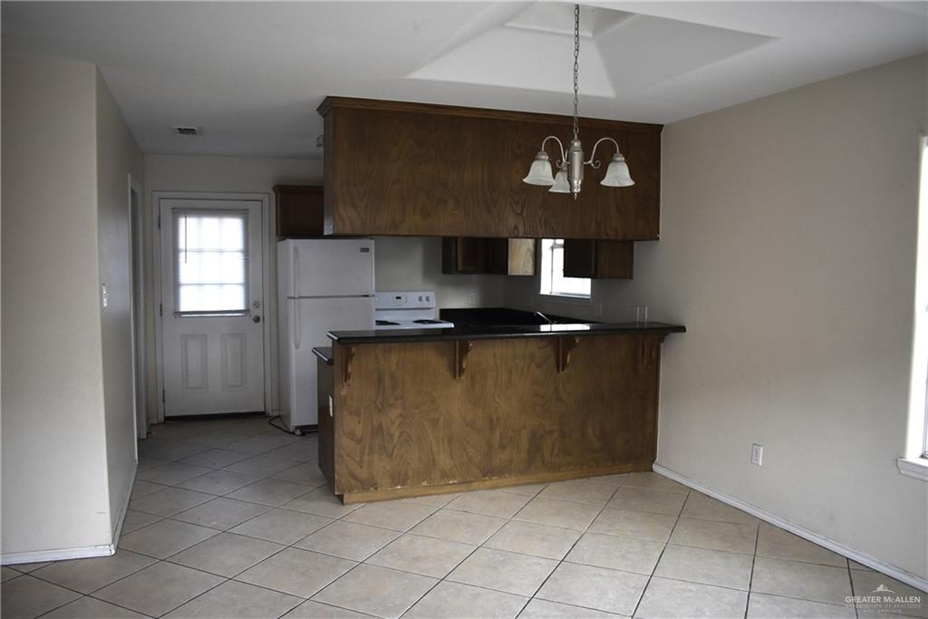 Photo 12 of 306 Albatross Avenue