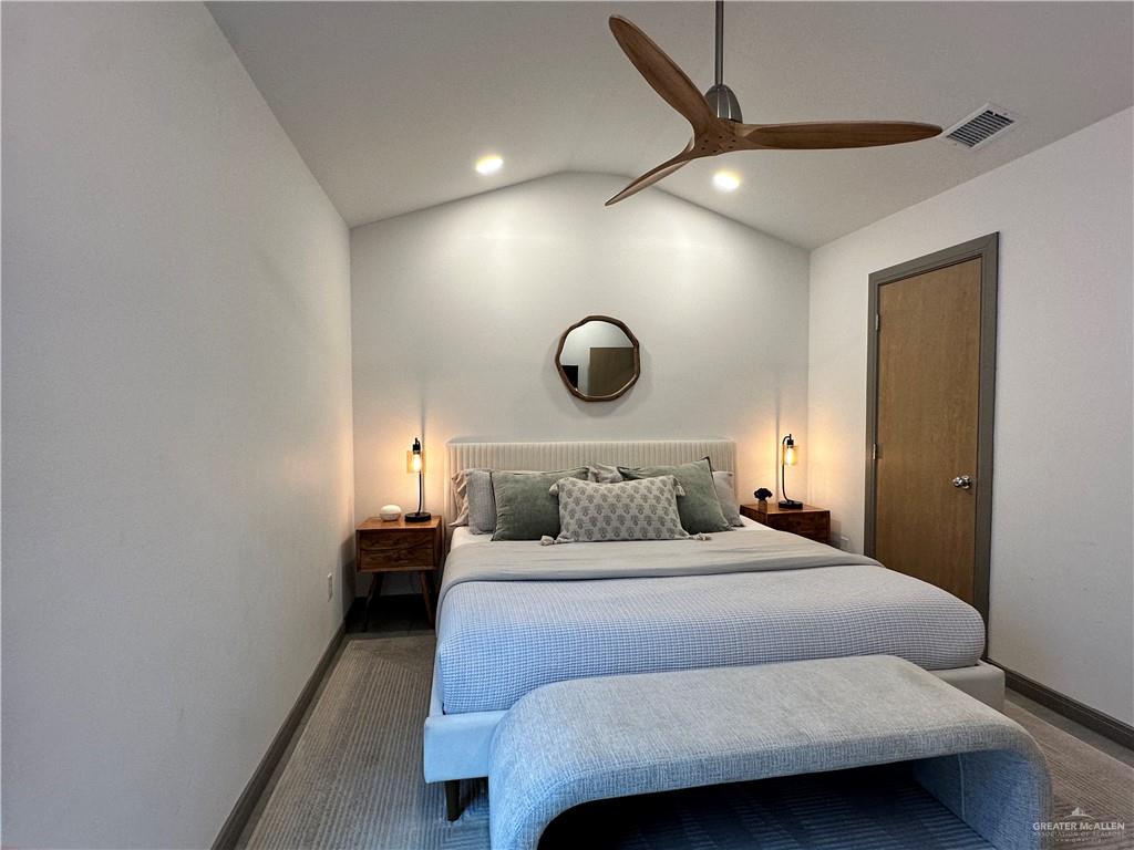 Photo 15 of 1308 Iris Avenue #3