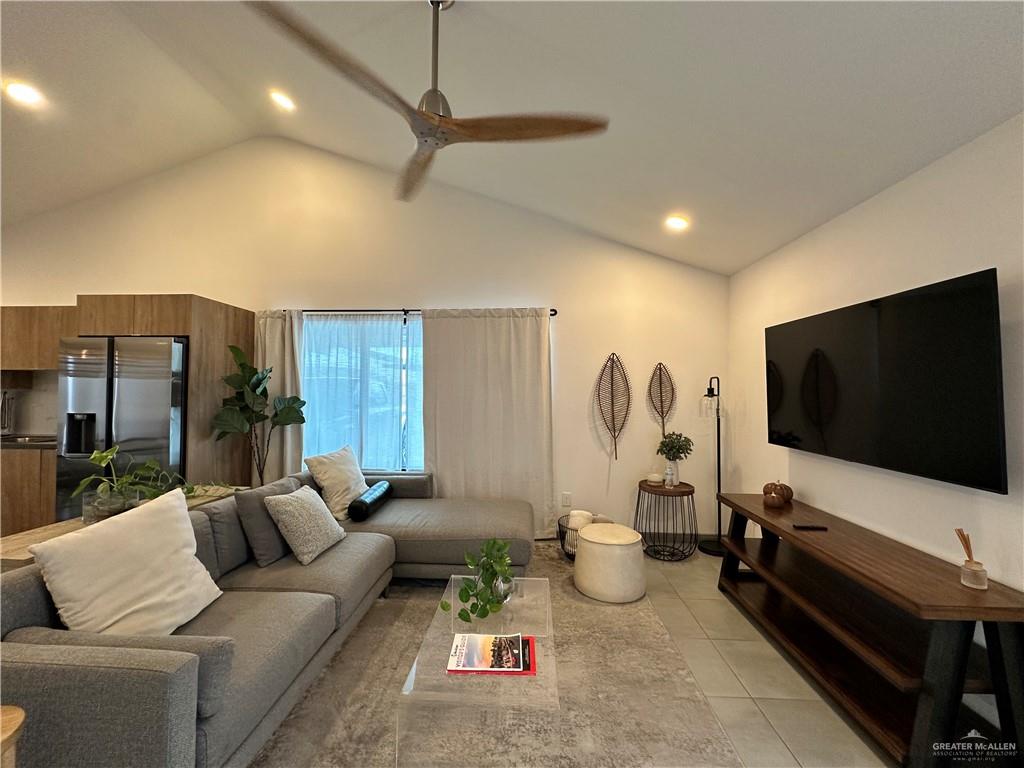 Photo 4 of 1308 Iris Avenue #3