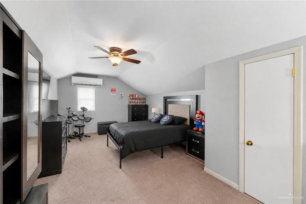 Photo 10 of 603 Tulipan Street