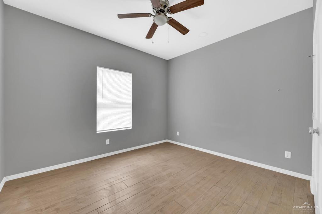 Photo 9 of 2704 Eisenhower Avenue #3