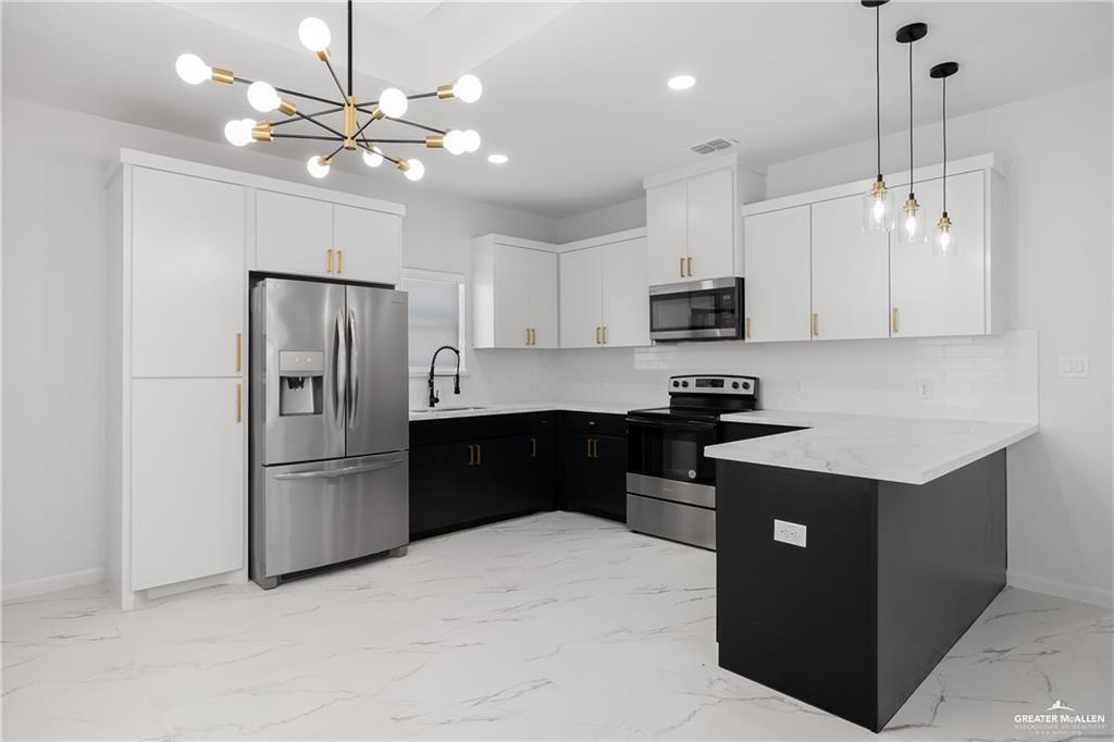 Photo 5 of 1424 Hibiscus Avenue #3