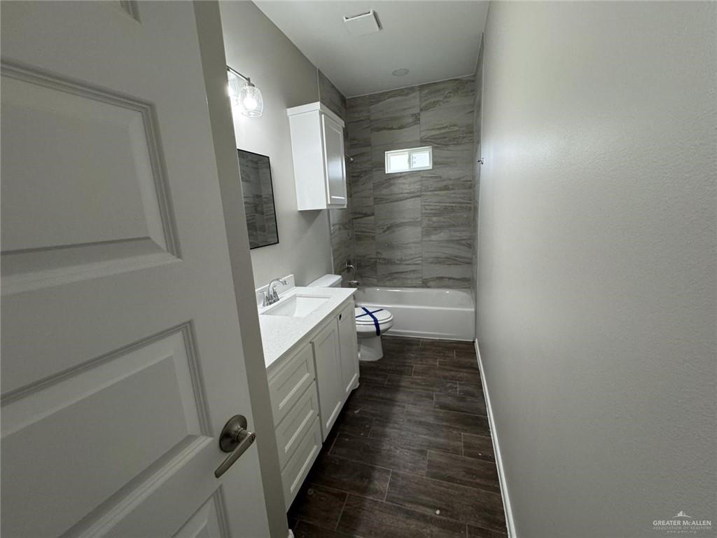 Photo 11 of 1612 Canelo Drive #2