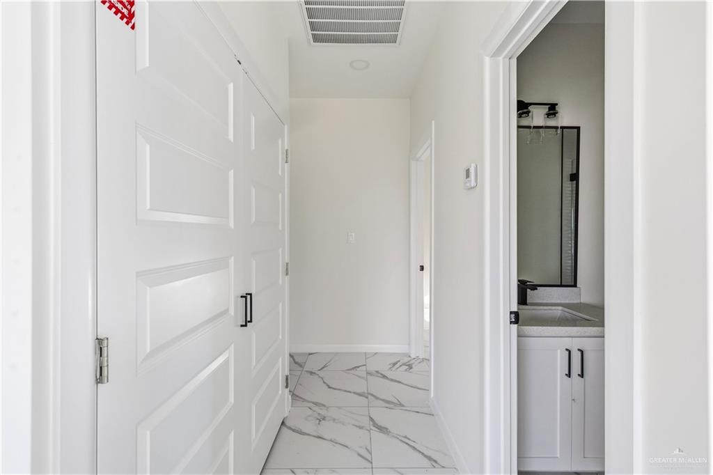 Photo 8 of 1324 Abesam Avenue #3