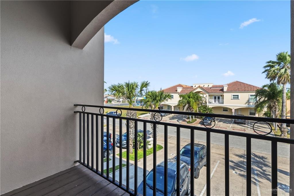 Photo 16 of 103 Gardenia Street #8