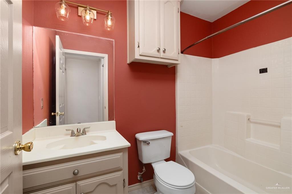 Photo 13 of 192 Laureles Drive