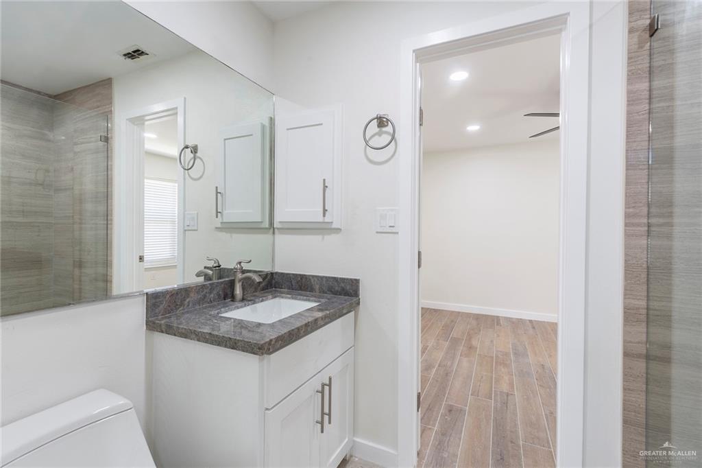 Photo 11 of 4207 San Daniel Street