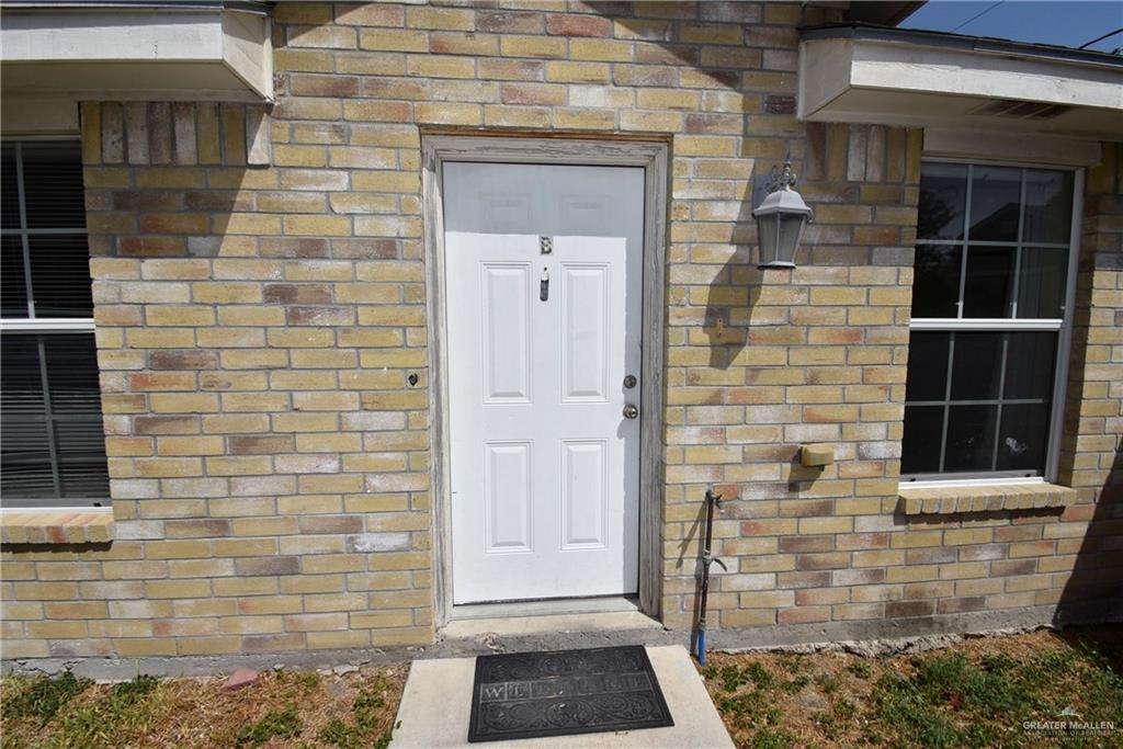 Photo 18 of 207 Albatross Avenue