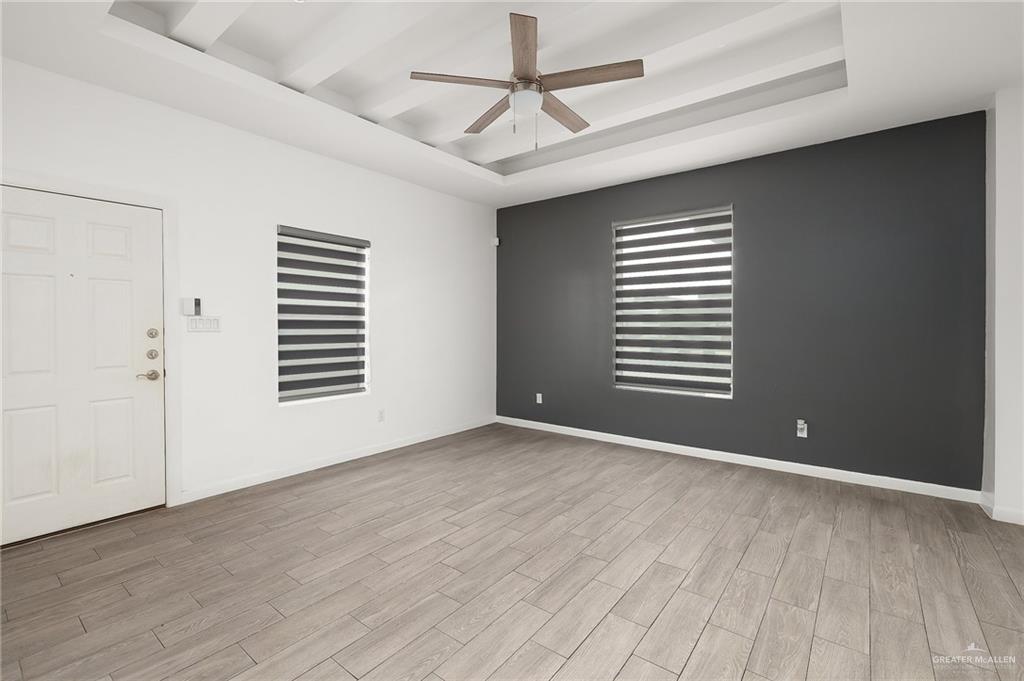 Photo 3 of 907 Carmel Avenue #1