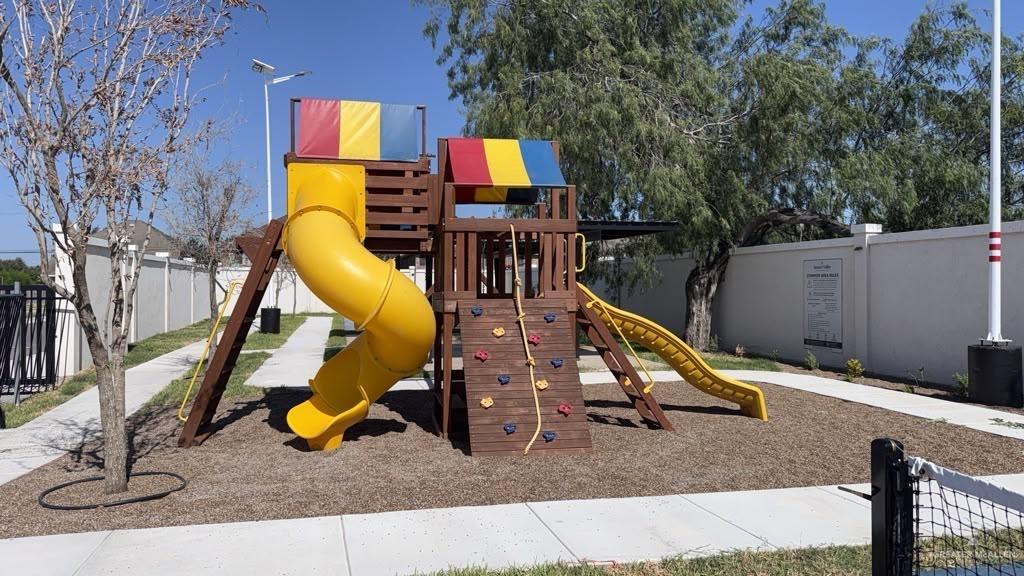 Photo 18 of 4216 Hummingbird Avenue #76